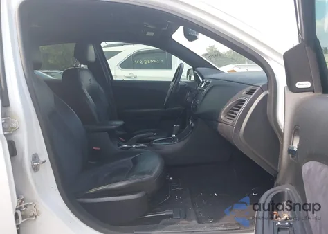 2013 Chrysler 200 Limited из США, поврежденный, VIN 1C3CCBCG1DN516129